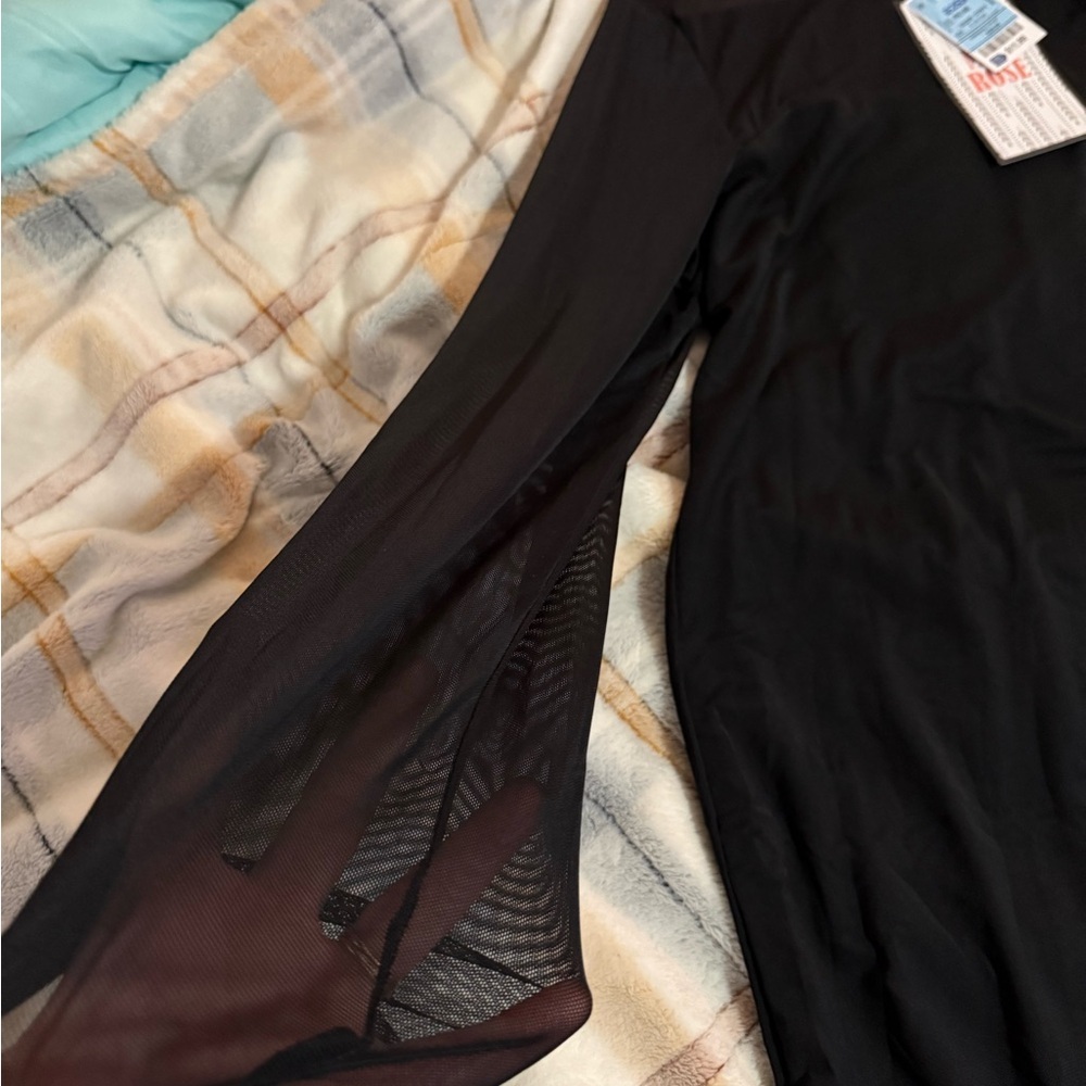 Chic Long Sleeve Black Dress - Picture 3 of 4
